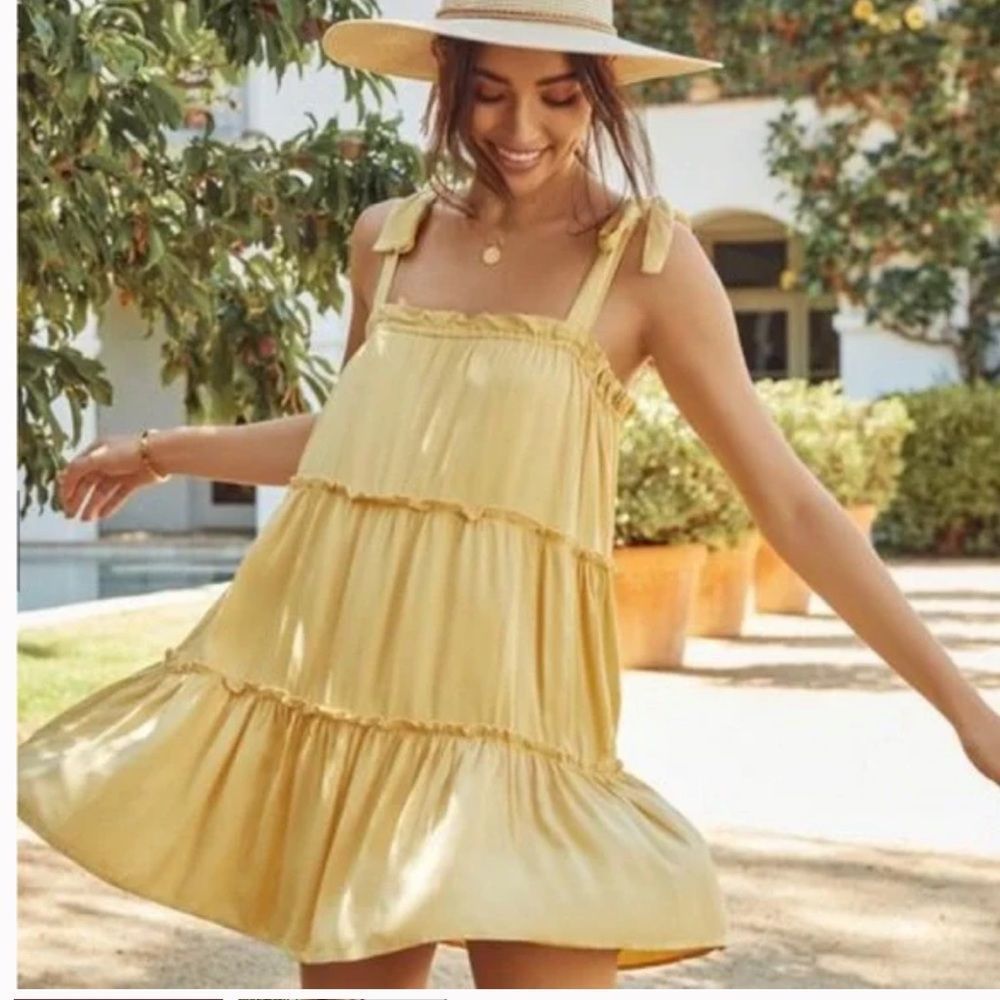 VICI main squeeze tiered babydoll dress. YELLOW NWT